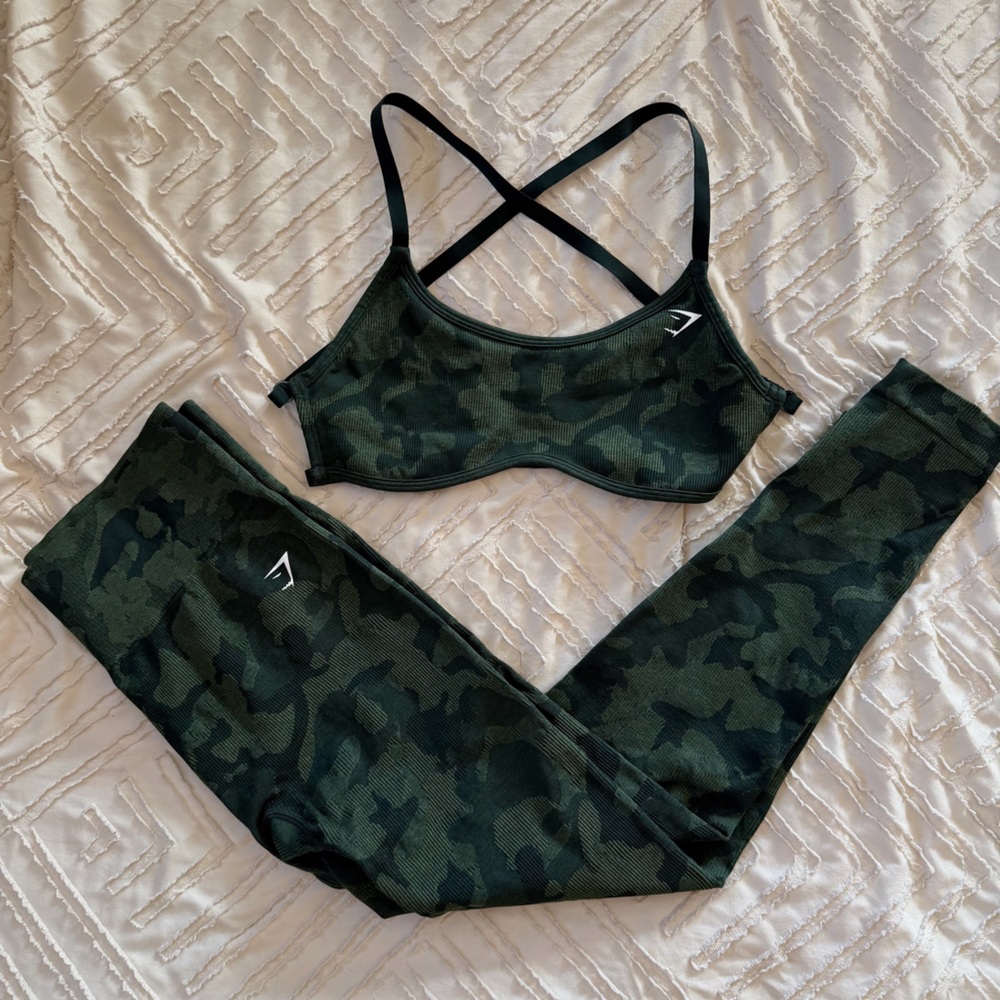 Gymshark Green Camo Leggings (L) and Sports Bra (S) Set